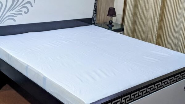 Plain Water Proof White Mattress Cover